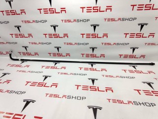 Патрубок системы охлаждения основной батареи, ориг. номер 1077596-00-C, Tesla Model 3 2017-2021