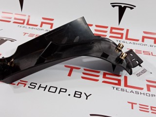 Накладка ремня безопасности стойки С, ориг. номер 1024730-00-B, Tesla Model S 2012-2016