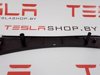 Накладка стойки А, (средняя высота), ориг. номер 1007711-00-D, Tesla Model S 2012-2016