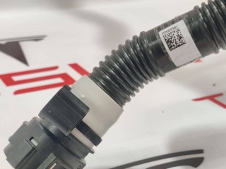 прочая запчасть, ориг. номер 1077579-00-K, Tesla Model 3 2017-2021