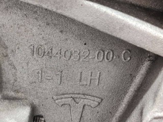 прочая запчасть, ориг. номер 104437100D, 1044032-00-C, Tesla Model 3 2017-2021