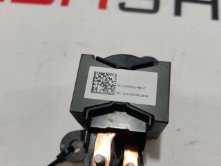 прочая запчасть, ориг. номер 1526573-00-A, 1097615-00-C, Tesla Model Y 2020-2026