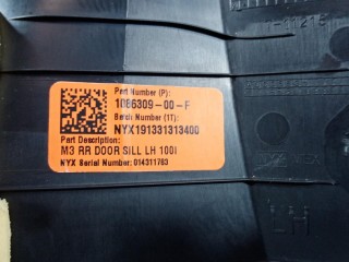 Накладка стойки С, ориг. номер 1086309-00-F, Tesla Model 3 2017-2021