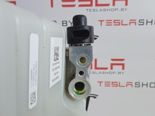 Теплообменник/чиллер (CHILLER), ориг. номер 1088248-00-D, Tesla Model 3 2017-2021