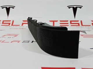 Накладка подъемной задней двери, ориг. номер 1055010-06-J, 1055024-00-B, Tesla Model X 2015-2021