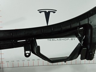 Подкапотная накладка стеклоочистителей, ориг. номер 1008976-00-D, Tesla Model S 2012-2016
