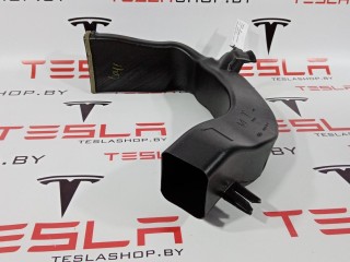 Воздуховод стойки С, ориг. номер 1090898-00-A, Tesla Model X 2015-2021