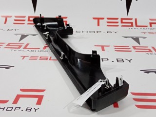 Накладка основания 1-ого ряда сидений, ориг. номер 1061619-00-B, Tesla Model X 2015-2021
