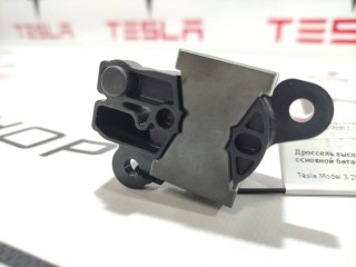 прочая запчасть, ориг. номер 1526573-00-A, 1097615-00-C, Tesla Model Y 2020-2026
