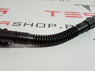 Шланги охлаждающей жидкости, ориг. номер 1091583-00-D, Tesla Model 3 2017-2021