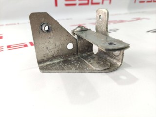 Кронштейн крепления клаксона, ориг. номер 6008604-00-B, Tesla Model S 2012-2016