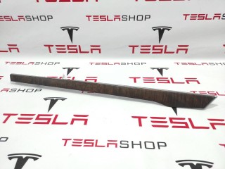 Накладка декоративная обшивки двери, ориг. номер 1035826-09-B, Tesla Model X 2015-2021