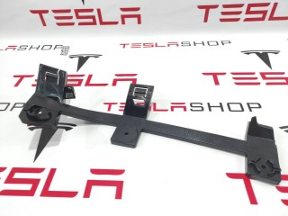 прочая запчасть, ориг. номер 1046959-00-F, Tesla Model X 2015-2021