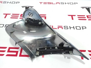 Накладка хромированная 2-го ряда сидения, ориг. номер 1062970-00-A, Tesla Model X 2015-2021