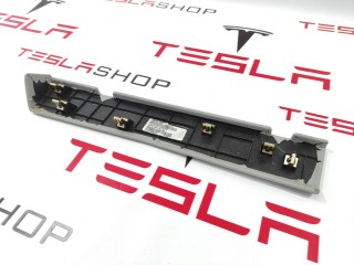 Накладка нижняя бардачка, ориг. номер 1002301-09-B, Tesla Model S 2012-2016