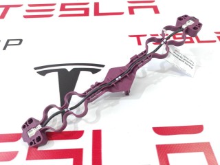Разъём низковольтный основной батареи фигурный, ориг. номер 1137575, Tesla Model 3 2017-2021
