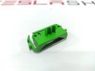 Крепеж прижимной модулей основной батареи, ориг. номер 1098669-00-D, Tesla Model 3 2017-2021