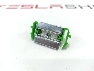 Крепеж прижимной модулей основной батареи, ориг. номер 1098669-00-D, Tesla Model 3 2017-2021