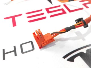 прочая запчасть, ориг. номер 1078426-00-E, Tesla Model Y 2020-2026