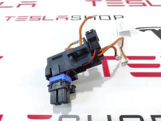 Разъём высоковольтный 600V основной батареи, ориг. номер 1091457-00-D, Tesla Model 3 2017-2021