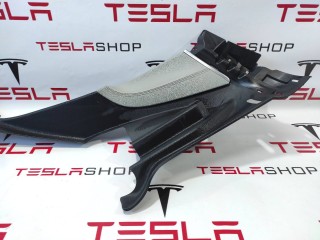 Накладка стойки С, ориг. номер 1008718-09-B, Tesla Model S 2012-2016