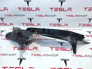 Накладка стойки С, ориг. номер 1008718-09-B, Tesla Model S 2012-2016