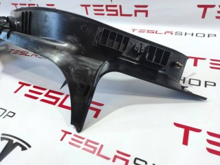 Накладка стойки С, ориг. номер 1008718-09-B, Tesla Model S 2012-2016