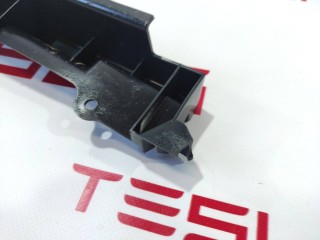 прочая запчасть, ориг. номер 100917500B, Tesla Model S 2012-2016