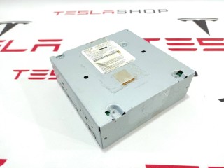 Радио FM/HD/XM, ориг. номер 1004787-01-C, Tesla Model S 2012-2016