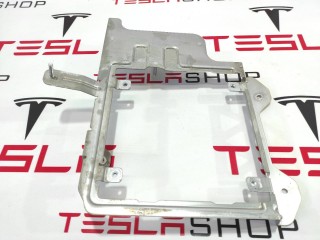 прочая запчасть, ориг. номер 1013496-00-E, Tesla Model S 2012-2016