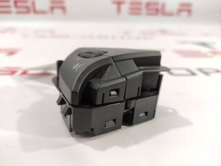 Кнопка управления на руле, ориг. номер 1013242-00-H, Tesla Model S 2016-2021