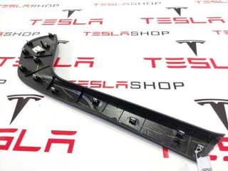 Панель центрального тоннеля, ориг. номер 1004705-01-D, Tesla Model S 2012-2016