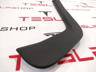 Панель центрального тоннеля, ориг. номер 1005365-01-C, Tesla Model S 2012-2016