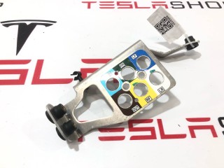 Кронштейн блока клапанов (соленоид), ориг. номер 6006407-00-A, Tesla Model S 2012-2016