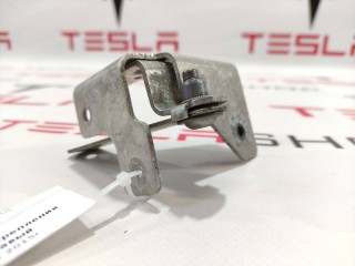 Кронштейн крепления клаксона, ориг. номер 1014399-00-A, 6008607-00-B, Tesla Model S 2012-2016