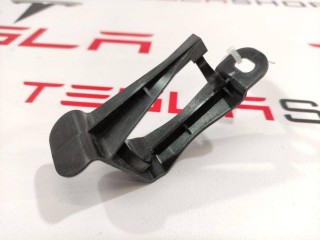 Кронштейн крепления электропроводки, ориг. номер 1004423-91-P, Tesla Model S 2012-2016