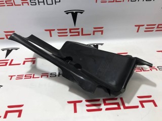 Панель для отдыха ноги водителя, ориг. номер 1035872-00-S, Tesla Model X 2015-2021
