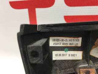 Накладка декоративная основания сидений 1-го ряда, ориг. номер 1061628-00-D, 1105875-00-D, Tesla Model X 2015-2021