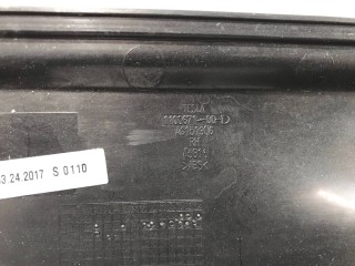 Накладка декоративная основания сидений 1-го ряда, ориг. номер 1100671-00-D, Tesla Model X 2015-2021