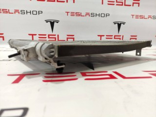 Радиатор кондиционера (передний) левый, ориг. номер 6007613-00-B, Tesla Model S 2012-2016