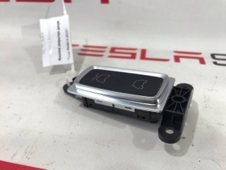 Кнопка открытия/закрытия двери, ориг. номер 1080487-00-A, Tesla Model X 2015-2021