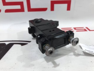 прочая запчасть, ориг. номер 1045353-00-B, Tesla Model X  [рестайлинг] 2021-2026