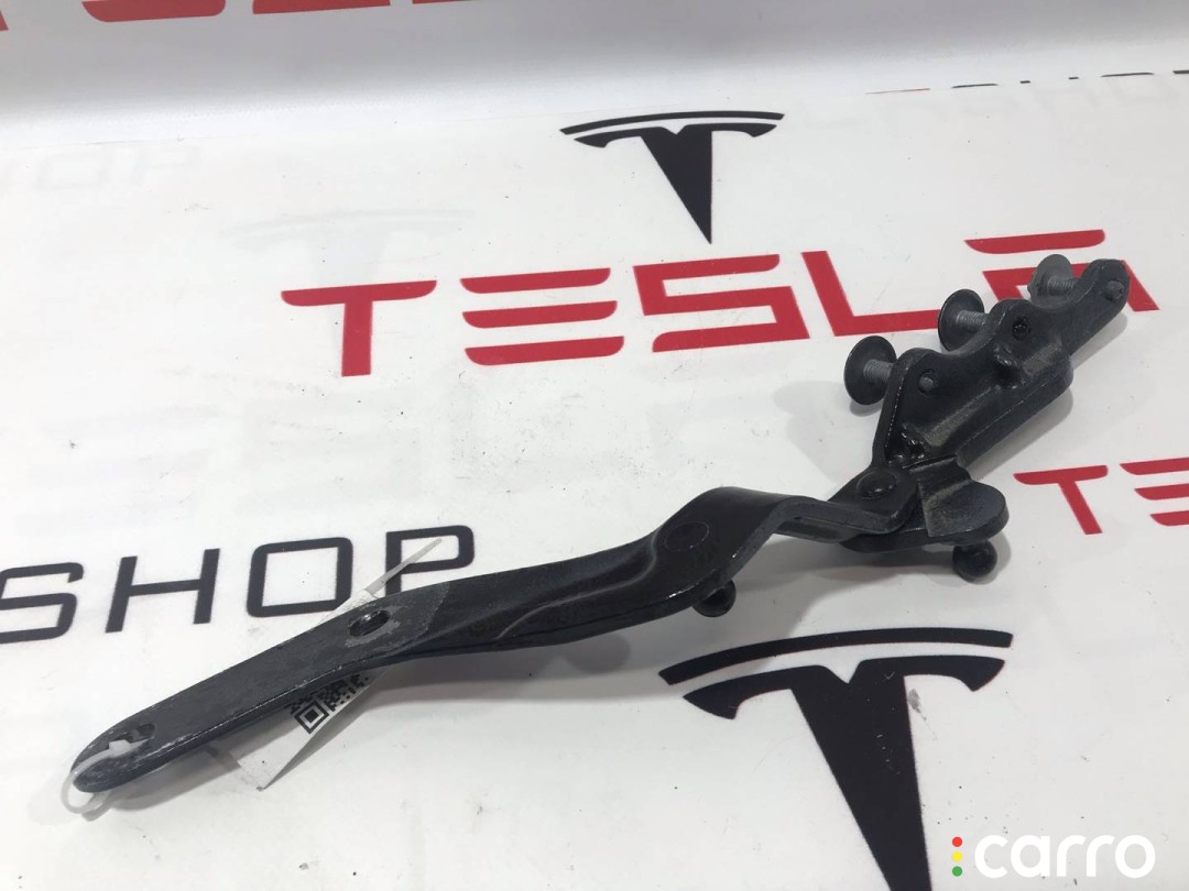 1072794-00-A Петля амортизаторов подъемной задней двери Tesla Model X 2017г. - фото №1