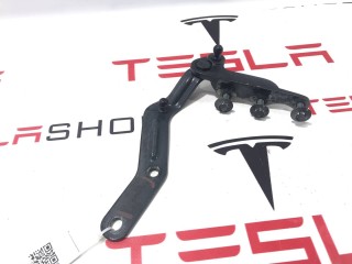 Петля амортизаторов подъемной задней двери, ориг. номер 1072794-00-A, Tesla Model X 2015-2021