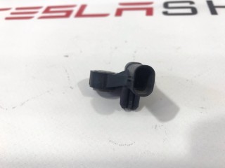 прочая запчасть, ориг. номер 1037588-00-A, Tesla Model X 2015-2021