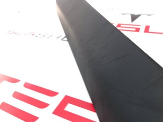 Накладка декоративная обшивки двери, ориг. номер 100930701E, Tesla Model S 2016-2021