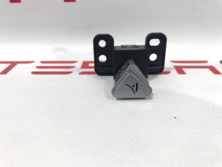 Кнопка открытия бардачка, ориг. номер 6008906-00-C, Tesla Model S 2016-2021