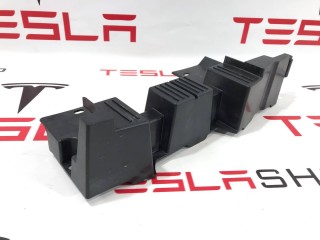 Кронштейн панели пола 2-го ряда сидений (6 мест), ориг. номер 1060170-00-D, Tesla Model X 2015-2021