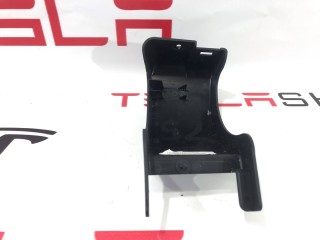 Накладка петли подъемной задней двери, ориг. номер 1047075-00-G, Tesla Model X 2015-2021