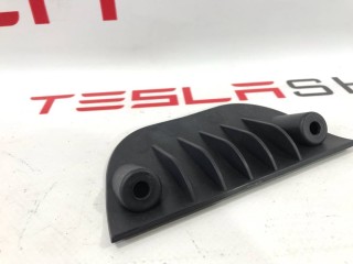 Панель корыта подкапотного пространства, ориг. номер 1063054-00-B, Tesla Model S 2016-2021